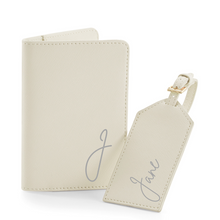 Load image into Gallery viewer, Passport and Luggage Tag Set Initial &amp; Name - Ivory
