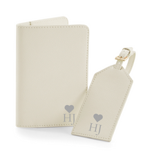 Load image into Gallery viewer, Passport and Luggage Tag Set Initials - Ivory
